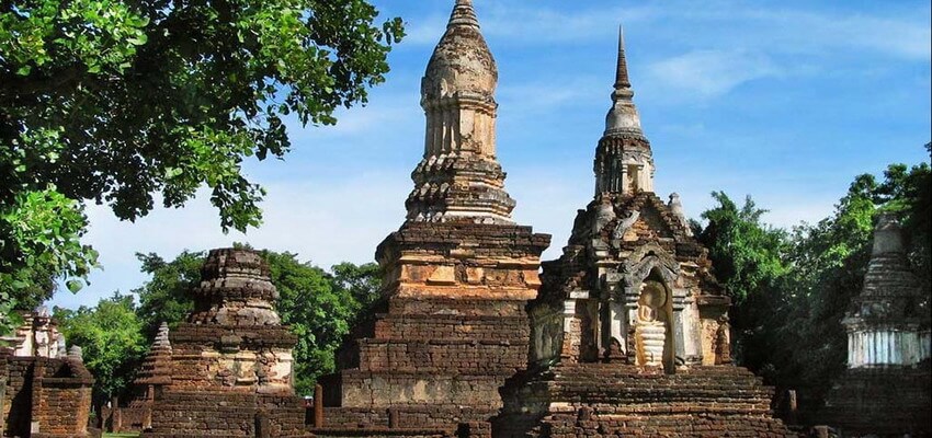 Wat Chedi Chet Thaeo